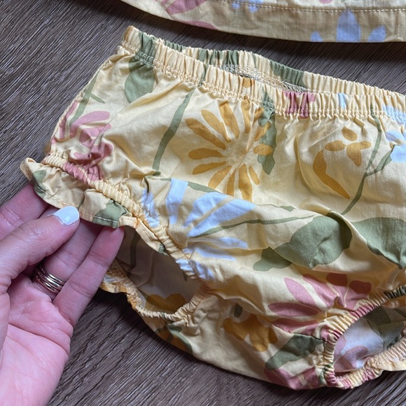 Two Piece Outfit - Picture 5 of 9